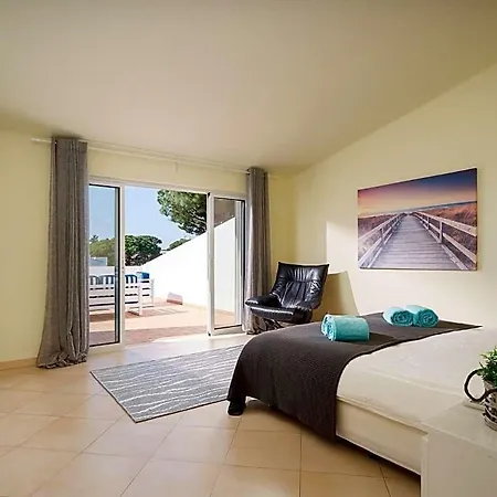Sleeps 6 With Pool Villa