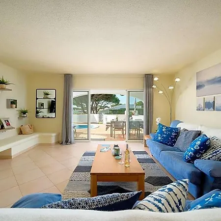 Villa Sleeps 6 With Pool *